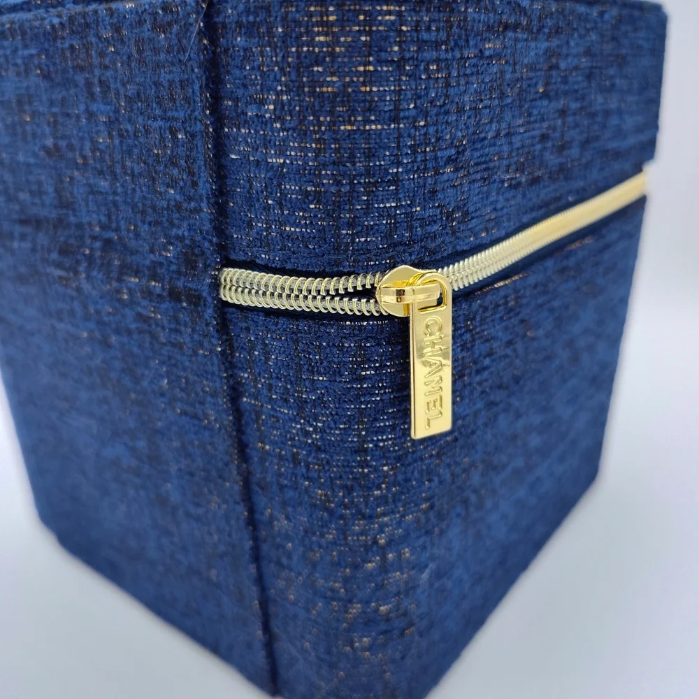 CHANEL Beauté Blue Tweed Vanity Cosmetic Train Case Zippered Beauty Organizer